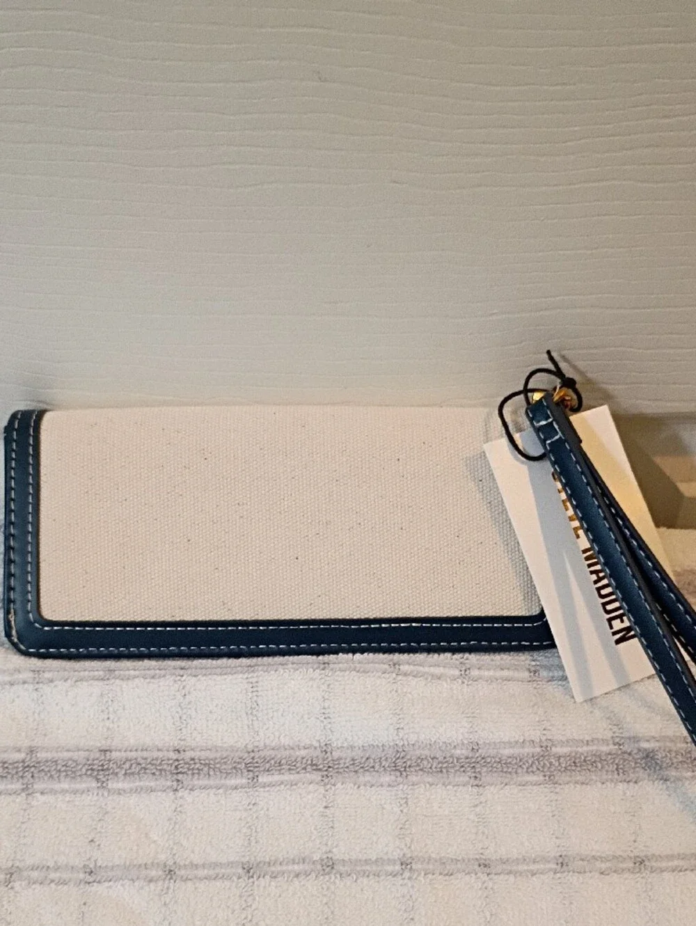 Steve Madden White Canvas Wristlet with Navy Trim and Gold Hardware